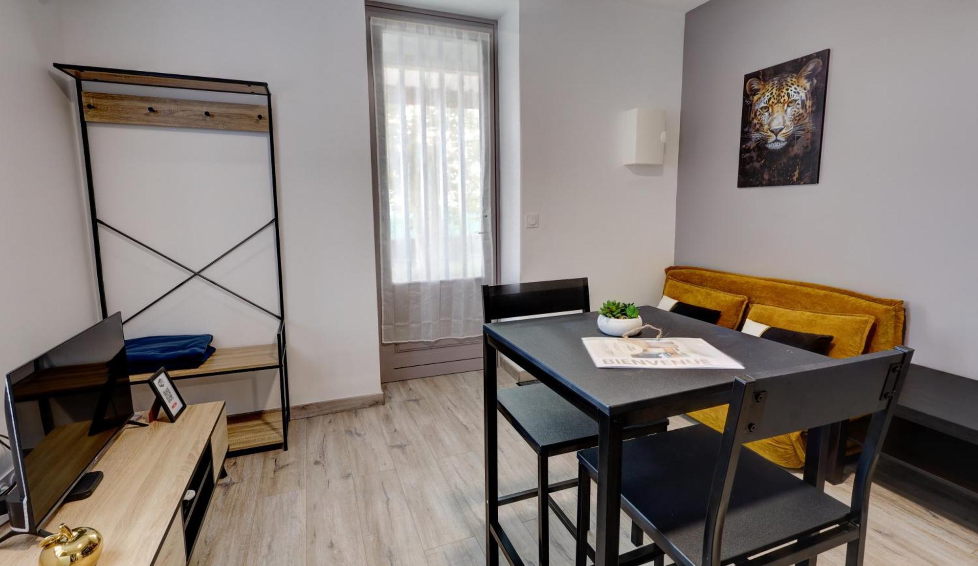 Le Westy 2 Apartment Hieres-Sur-Amby Exterior photo